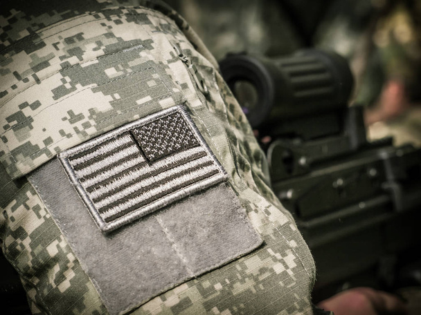 Американский солдат с пулеметом
 - Фото, изображение
