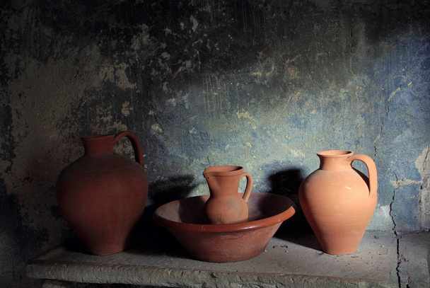 Still life with old pottery - Photo, Image