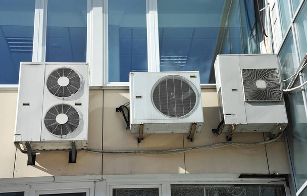 Sistema de ventilação industrial
 - Foto, Imagem