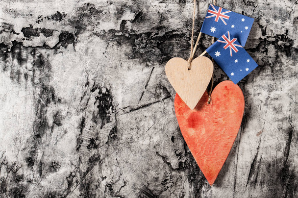 Wood heart and Australia flag - 写真・画像