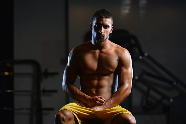 Portrait Of A Handsome Man Resting At Gym - Φωτογραφία, εικόνα