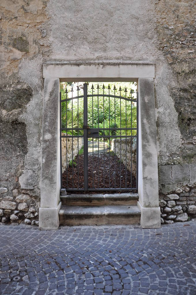 antiguo portal de piedra
 - Foto, Imagen