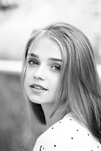 Pretty cute young woman - Valokuva, kuva