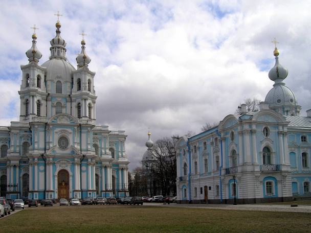 The Cathedral of the Smolny monastery in Petersburg in the spring - Фото, зображення