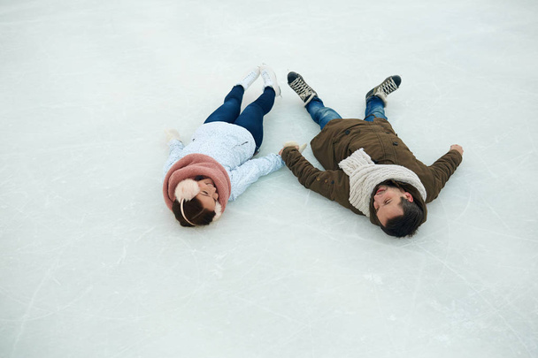 Couple on skating-rink - Foto, Bild