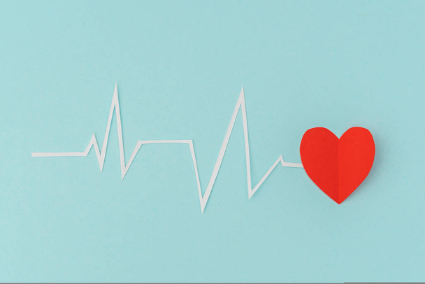 Coupe de papier de cardiogramme du rythme cardiaque pour la Saint Valentin
 . - Photo, image