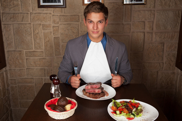 Їжте яловичий стейк
 - Фото, зображення