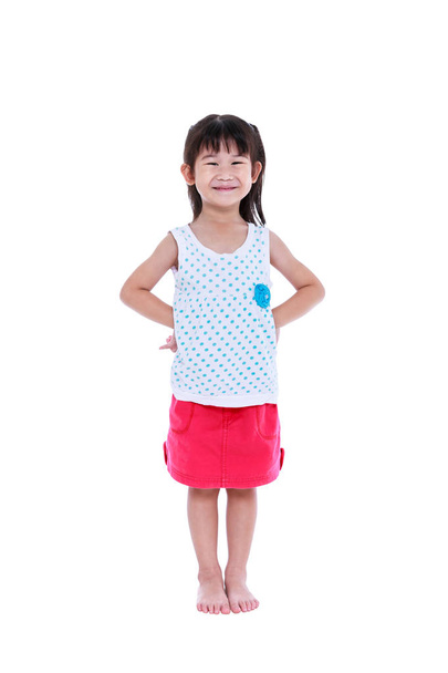 Szczęśliwe dziecko Azjatycka pozowanie Studio, izolowana na białym tle - Zdjęcie, obraz