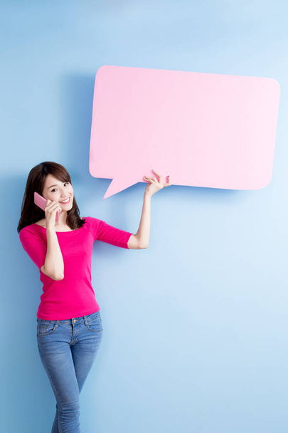 woman with  speech bubble billboard  talking - Фото, изображение