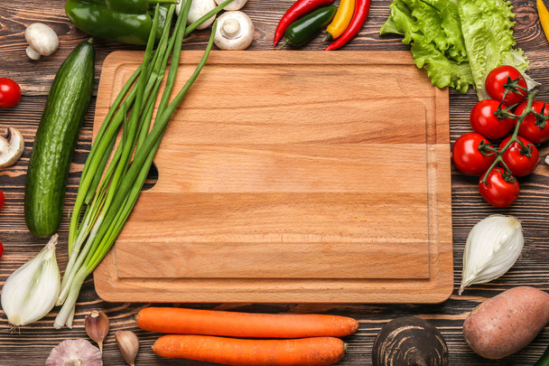 Cutting board and vegetables - Valokuva, kuva