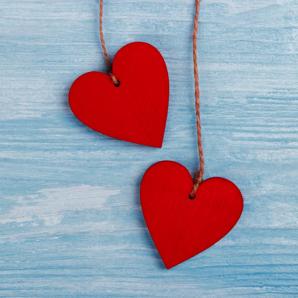 Two wooden hearts - Foto, Imagem