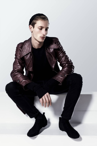 Handsome Fashion Man In Brown Leather Coat - Fotoğraf, Görsel