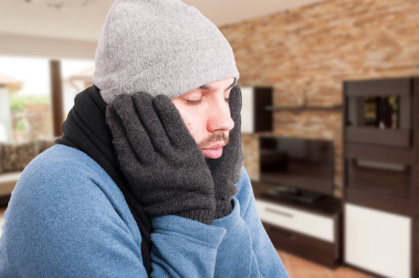 Close-up of sick man in winter clothes - Foto, Bild