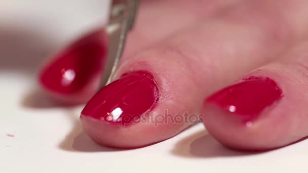 Procedimento de manicure no salão
 - Filmagem, Vídeo