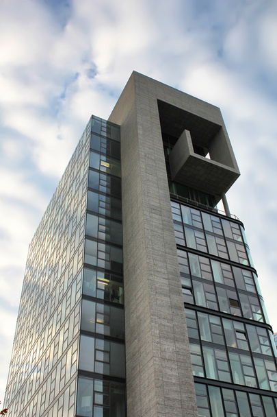 Edificio moderno
 - Foto, Imagen