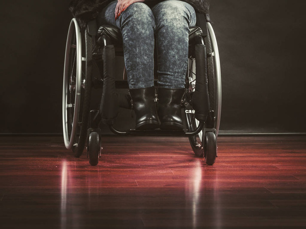 Legs of disabled person. - 写真・画像