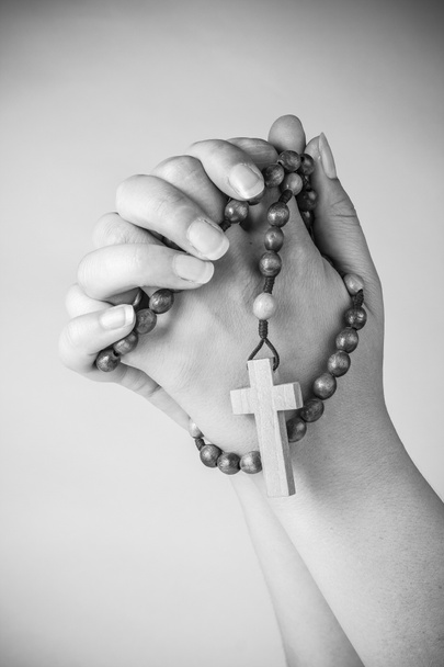 Pregare con il rosario
 - Foto, immagini