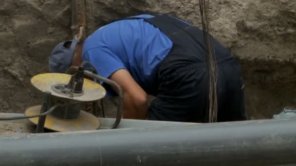 travailleur de la construction forage asphalte
 - Séquence, vidéo