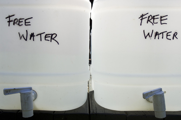 gratis watercontainers - Foto, afbeelding