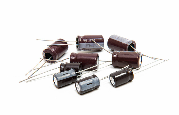 composants condensateurs isolés
  - Photo, image