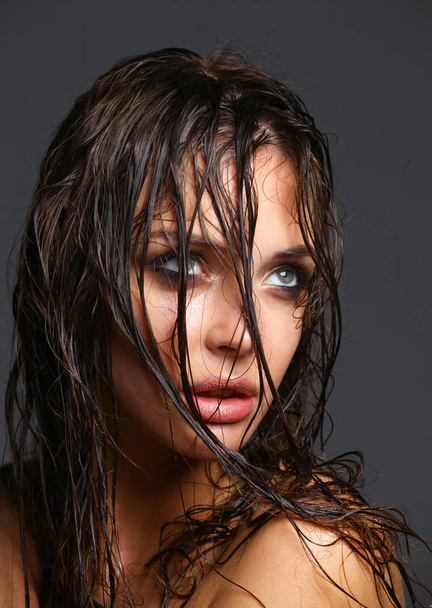 Portrait of young woman with fashion makeup - Fotografie, Obrázek