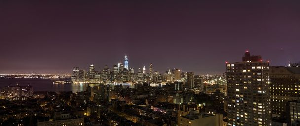 New York di notte Brooklyn & Manhattan
 - Foto, immagini