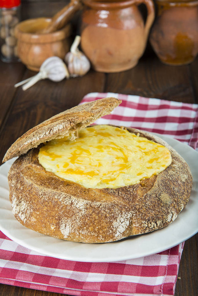 Pane croccante ripieno di pane
 - Foto, immagini