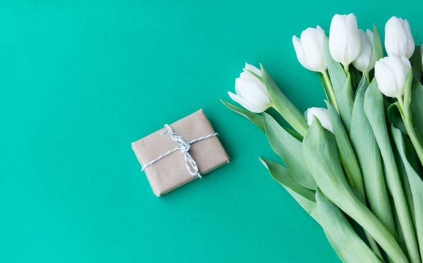 Tulipani bouquet e confezione regalo
  - Foto, immagini
