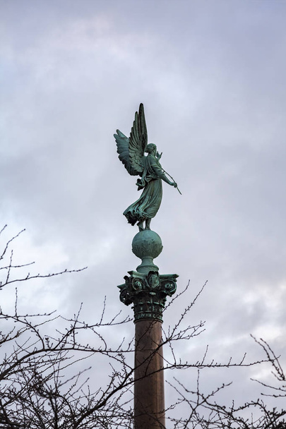 Huitfeldt column angel statue - Foto, Bild