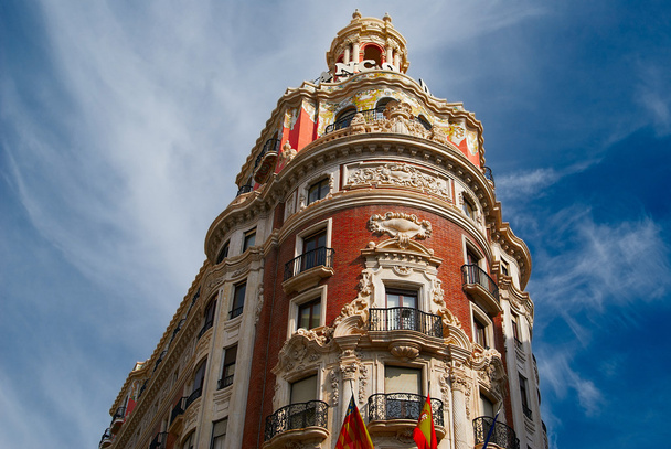 historische Gebäude mit Spitzenfronten Spanien - Foto, Bild