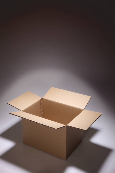 delivery cardboard box - Fotoğraf, Görsel