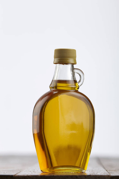 agave syrup in bottle - Foto, afbeelding