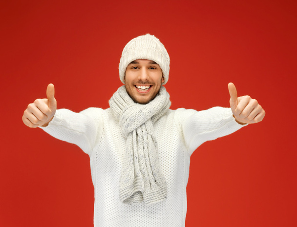 Handsome man in warm sweater, hat and scarf - Fotó, kép