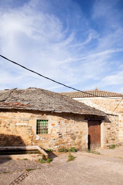 Vista de la casa rural
 - Foto, Imagen