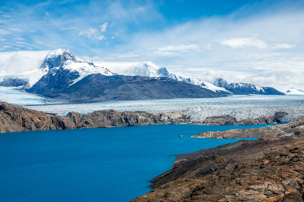  famoso ghiacciaio upsala
  - Foto, immagini