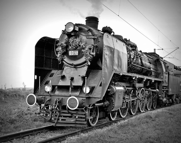Treno locomotive a vapore
 - Foto, immagini