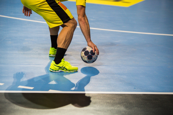 Handballer und Ball. - Foto, Bild