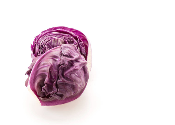 Purple cabbage on white background - Foto, afbeelding