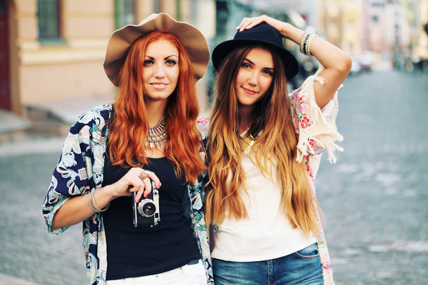 two pretty women on street  - Foto, Bild