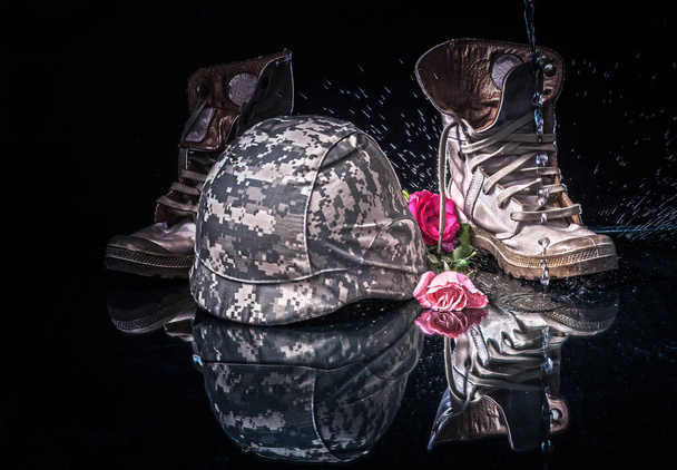 Dia dos namorados para solda e exército
 - Foto, Imagem