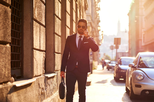 Young businessman on the street    - Фото, зображення