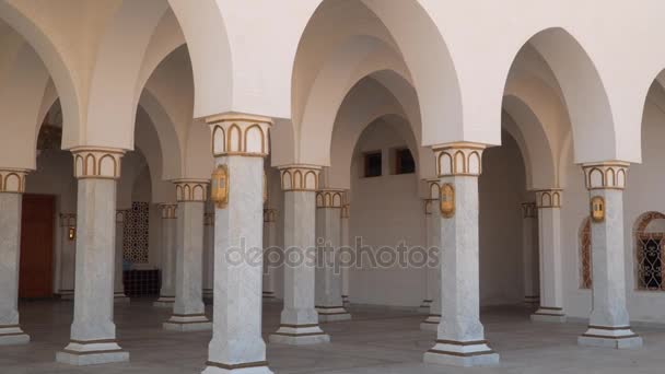 Καμάρες και κολόνες Μεγάλο Τζαμί στο Σαρμ Ελ-Σέιχ - Πλάνα, βίντεο