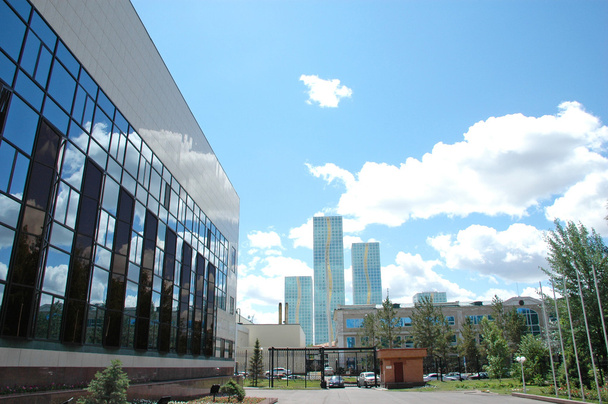 Arquitetura típica de Astana
 - Foto, Imagem