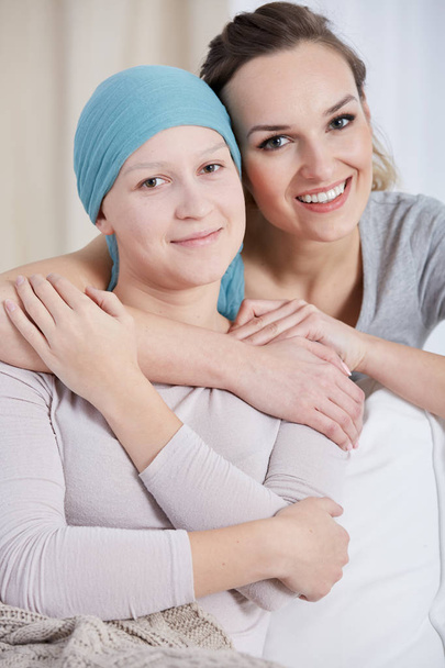 Cancer woman and caring sister - Fotografie, Obrázek