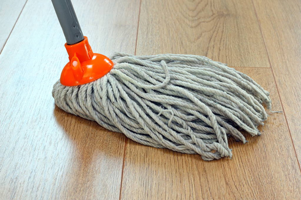 Очищення дерев'яна підлога
 - Фото, зображення