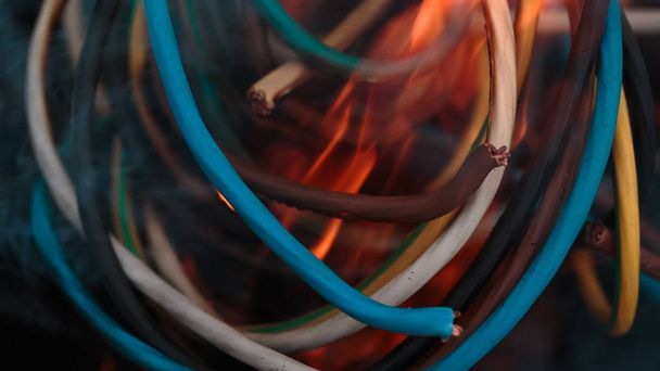 Firing wire in fire - Fotografie, Obrázek