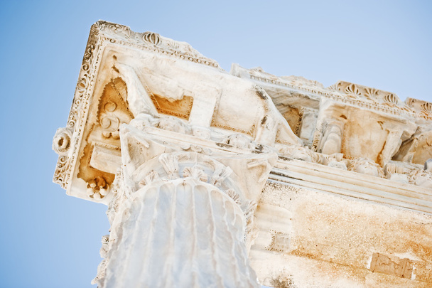 ein Fragment des Tempels von Apollo in der Seite. Truthahn - Foto, Bild