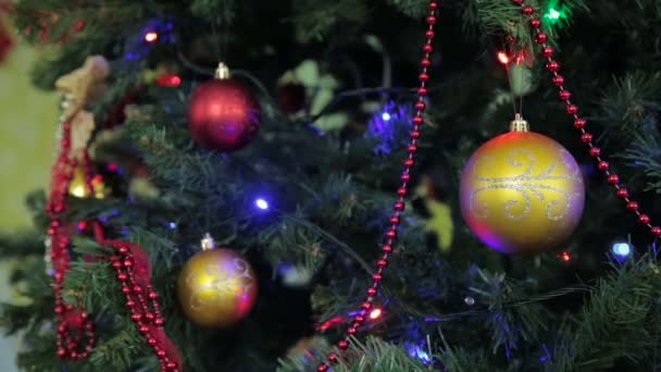 Vánoce a nový rok strom dekorace, girlanda a hračky - Záběry, video