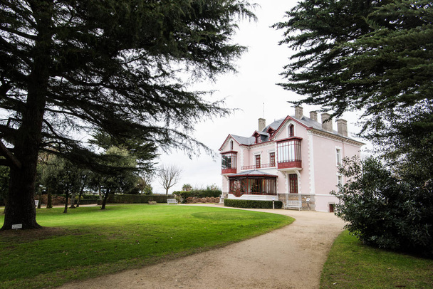 Дом и музей Кристиана Диора в Гранвилле, Франция
. - Фото, изображение