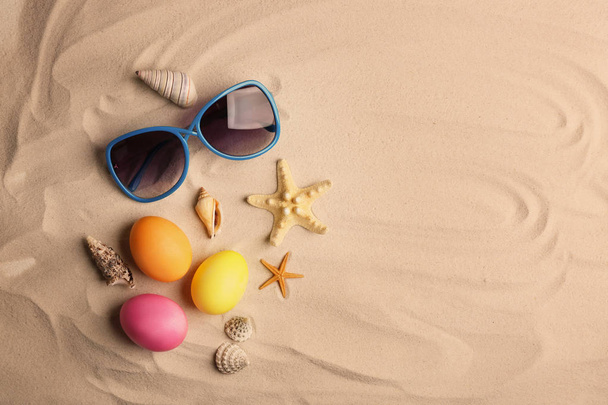 Easter eggs with sunglasses  - Fotoğraf, Görsel